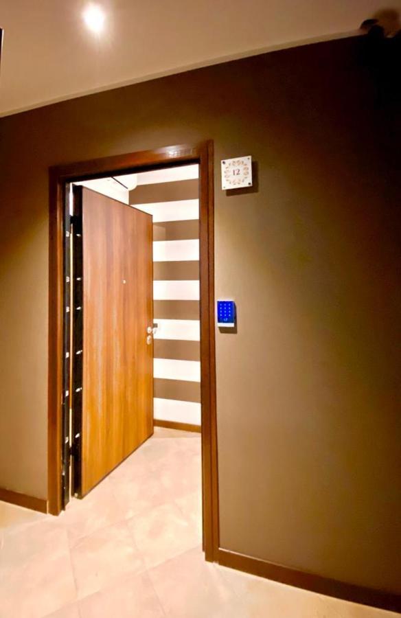 סראוואלה סקריביה Hh Hermoso Housing Serravalle מראה חיצוני תמונה