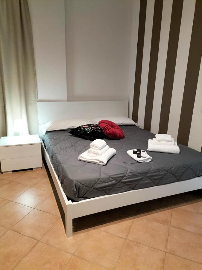 סראוואלה סקריביה Hh Hermoso Housing Serravalle מראה חיצוני תמונה